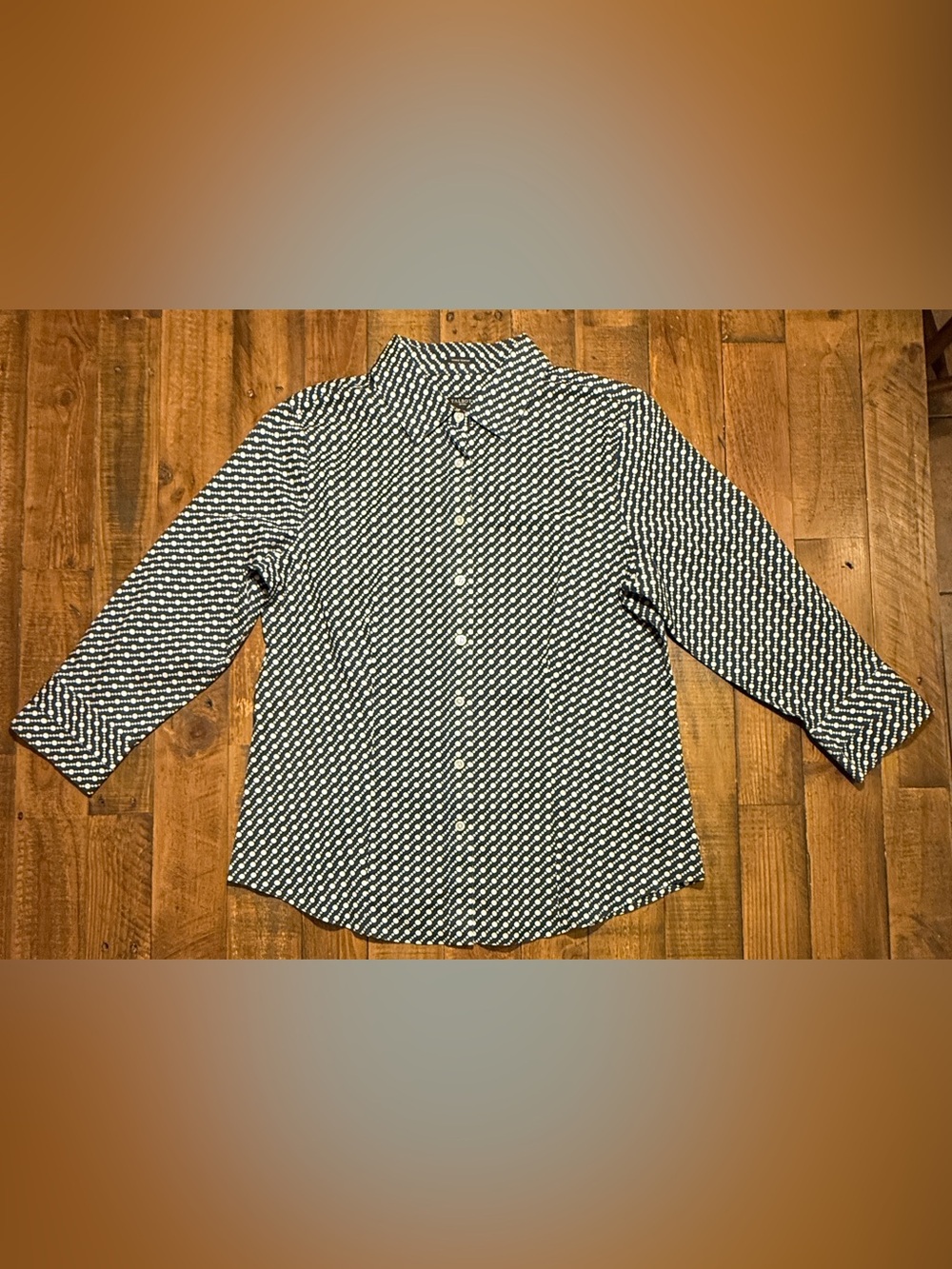 Talbots Women’s Petite 8P Navy & White Patterned Button-Up Blouse
